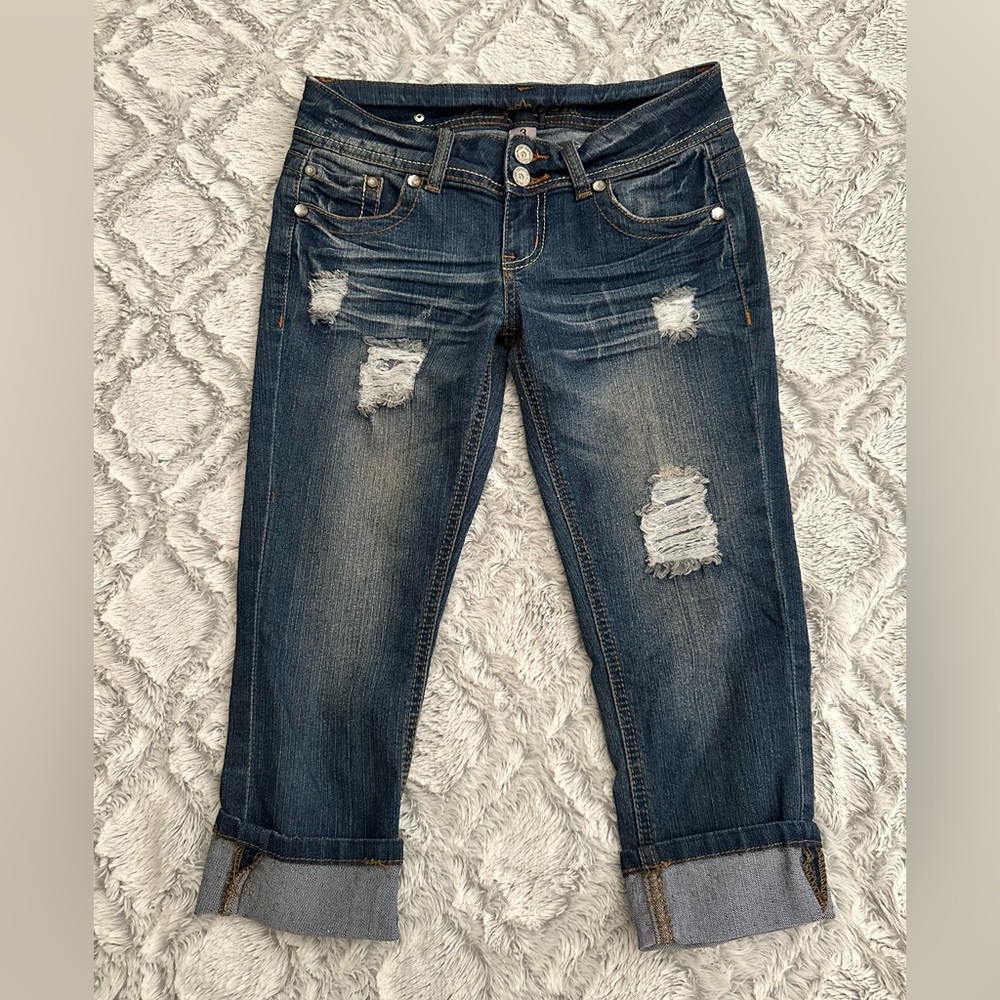 Almost Famous capri jeans